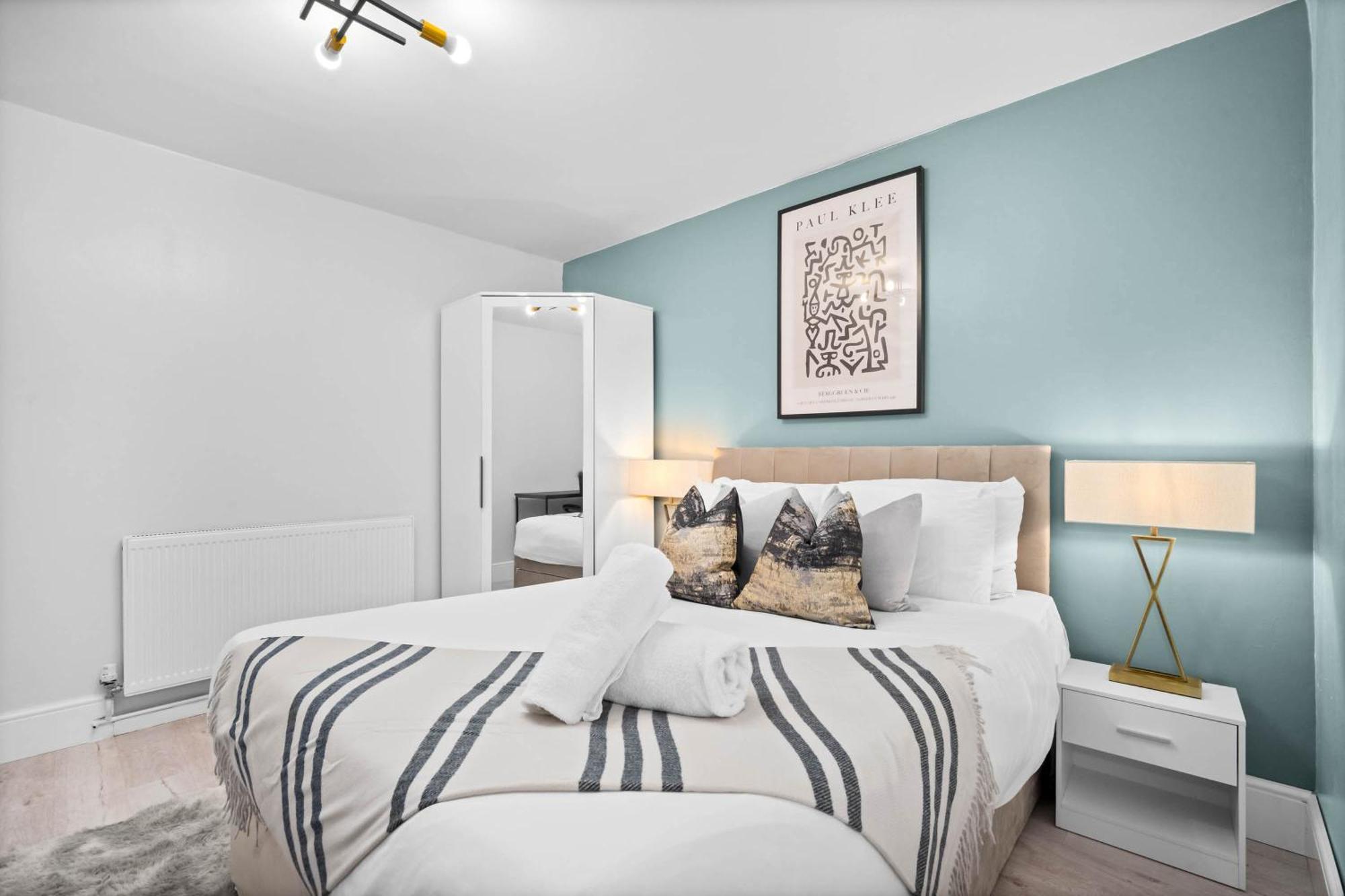 Luxury Two Bedroom House - Parking - Netflix 11Ha *